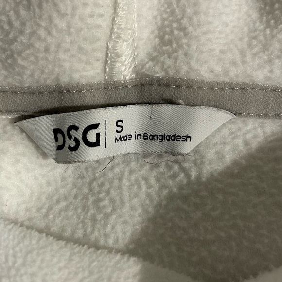 DSG Soft White Fleece Top Women’s Size Small - Picture 3 of 3
